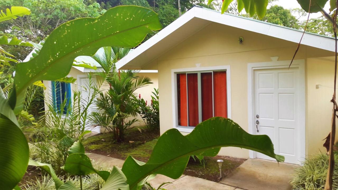 B&B Pital - Tropical Paradise Bungalows - Bed and Breakfast Pital