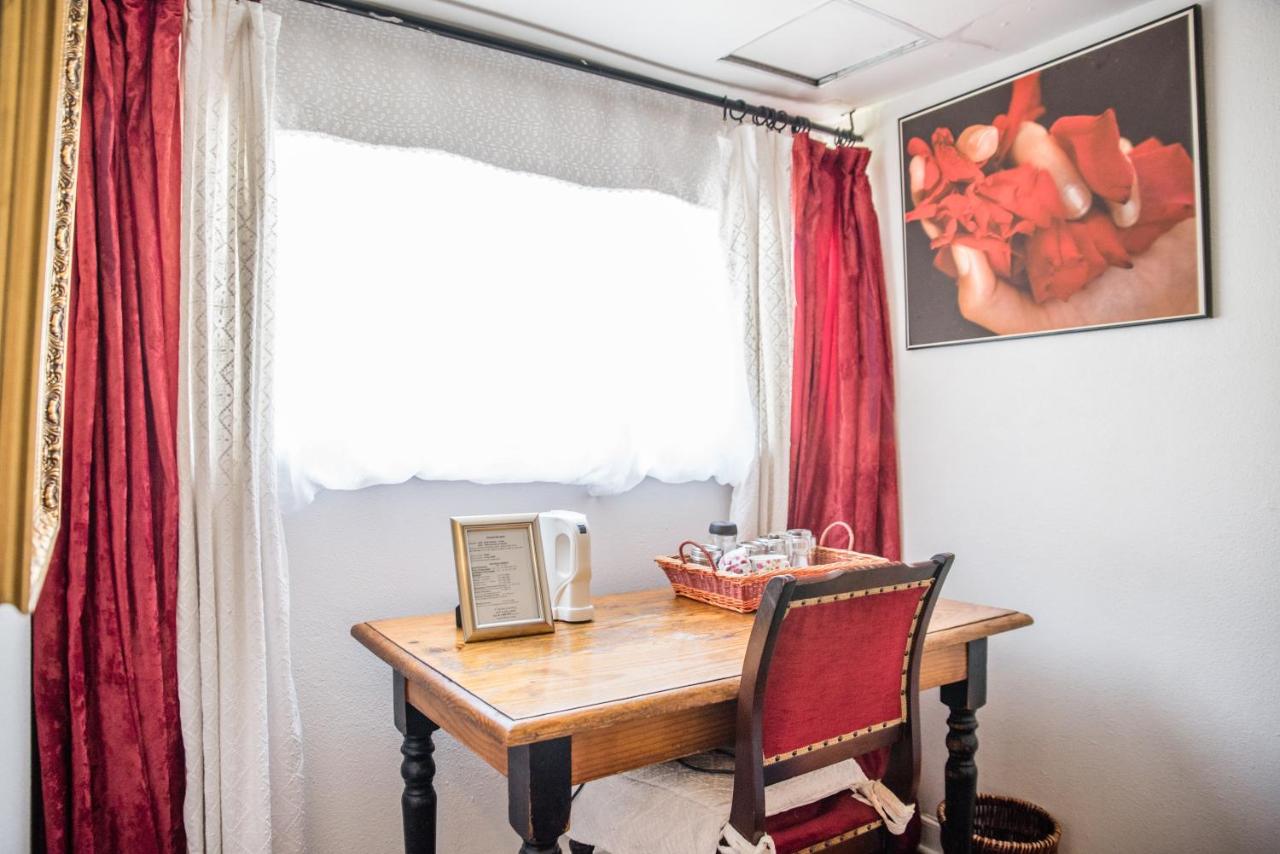 Double Room - Room 6