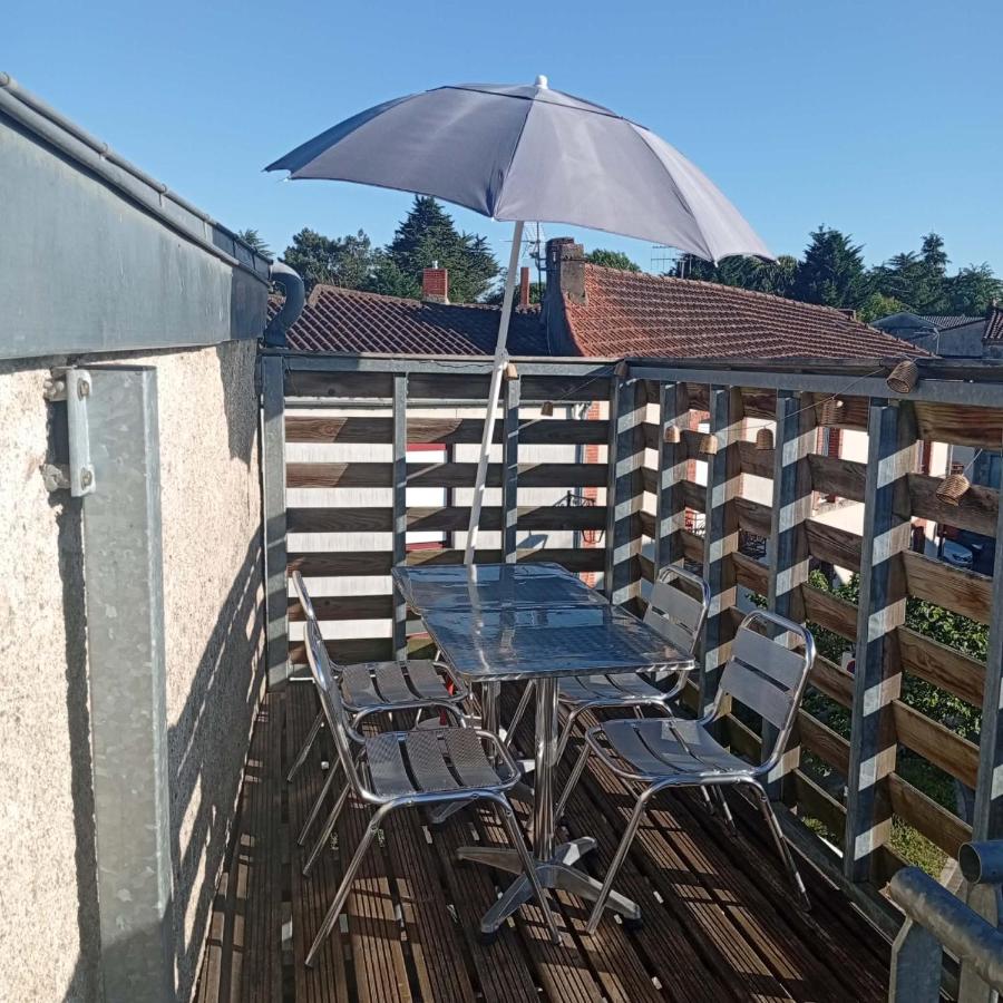 Appartement plein de charme avec terrasse ensoleillée - B&B Clisson