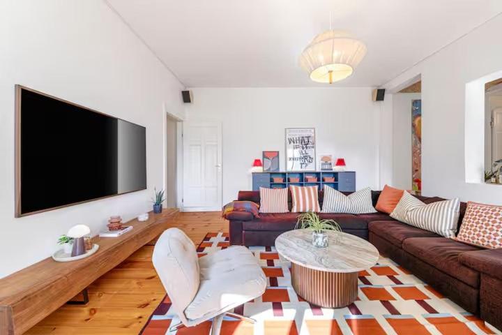Stylish high-end apartment w direct lift access - Ferienwohnung Berlin