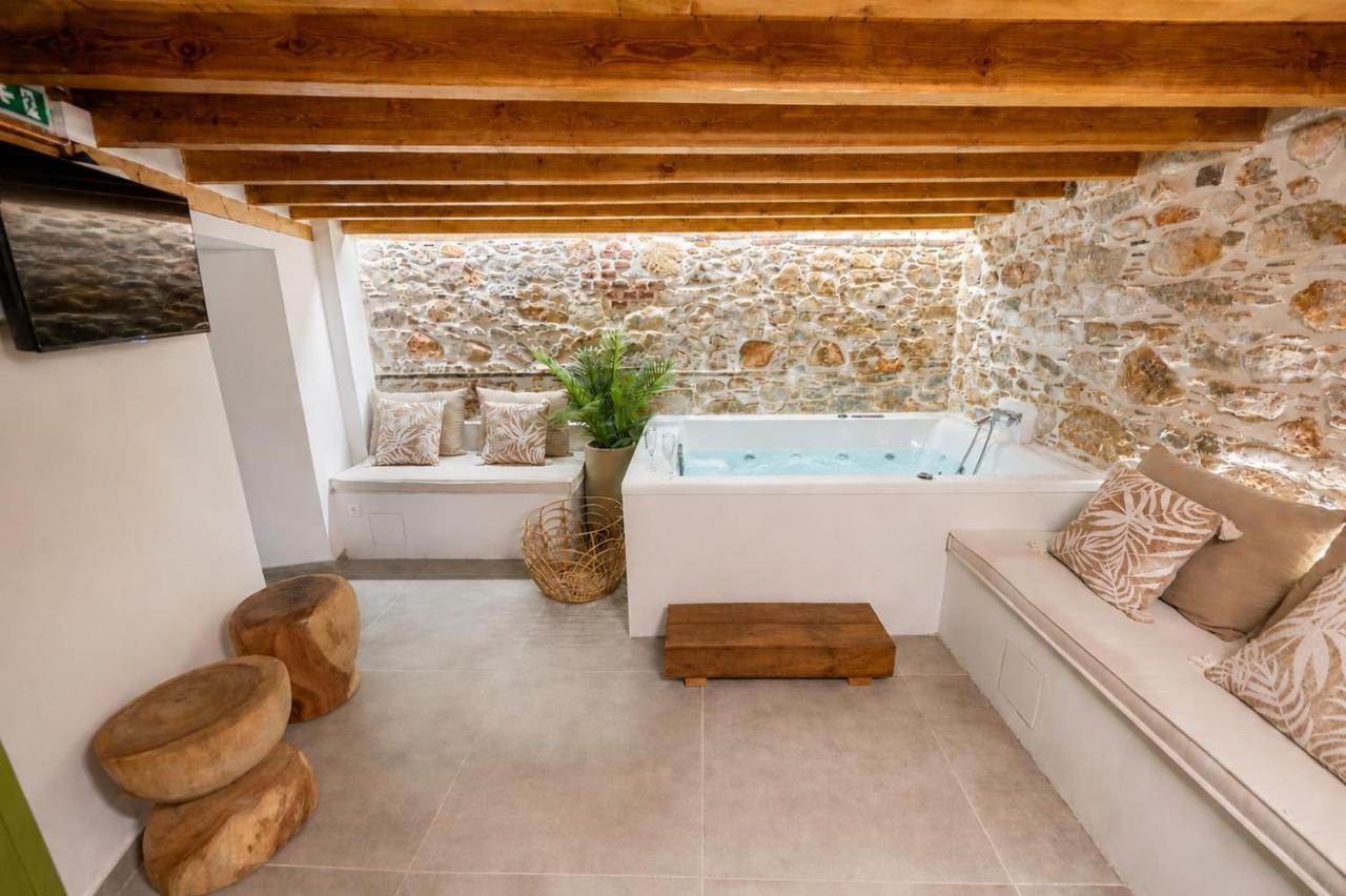 Casa Di Nonno-Jacuzzi Mountain View Stay in Lesvos - B&B Agiásos