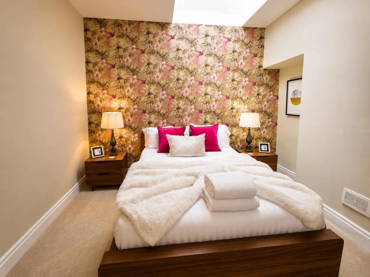 Lucy's Lodge- Most Stylish Apartment On Vibrant Bishy Road with Free Parking - Chambres d'hôtes York