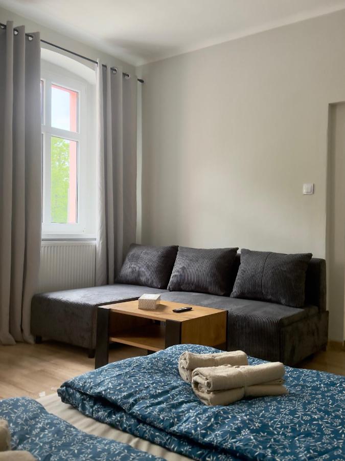 Apartament FAMILY blisko Rynku, Centrum, Amfiteatru - darmowy parking - Chambres d'hôtes Opole