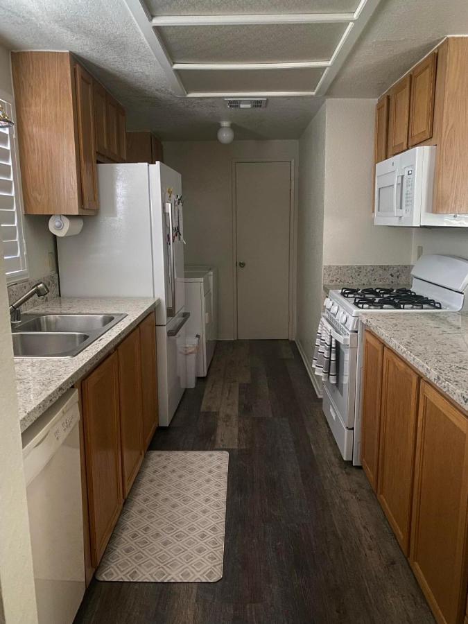 Entire Single Story Condo Furnished - B&B Palm Desert