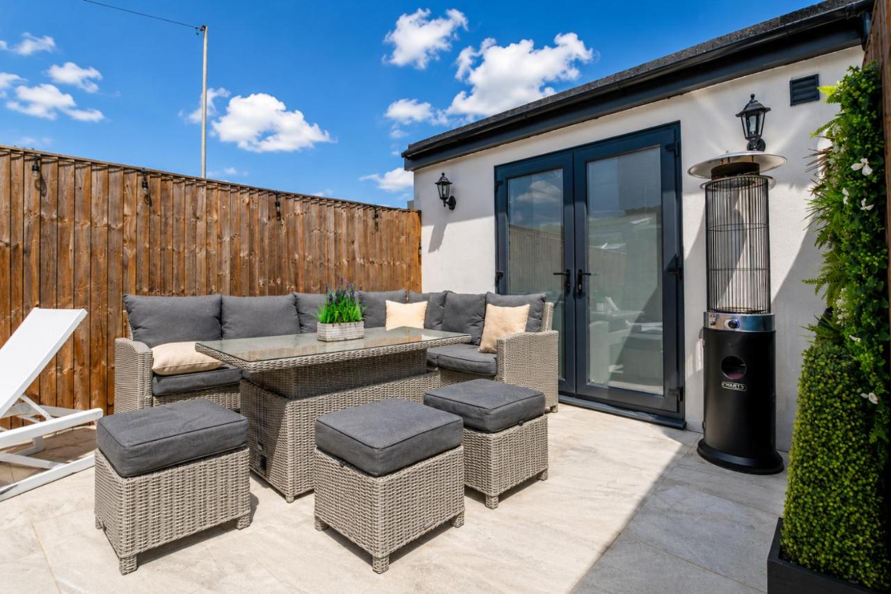 3 Bedroom Cosy Luxurious Home w Private Garden, SUMMER SPECIAL Offer by Blue Puffin Stays - Chambres d'hôtes Portsmouth