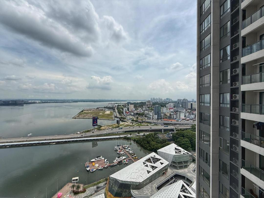 R&F Princess Cove 2BR City Town Strategy Location - Ferienwohnung Johor Bahru
