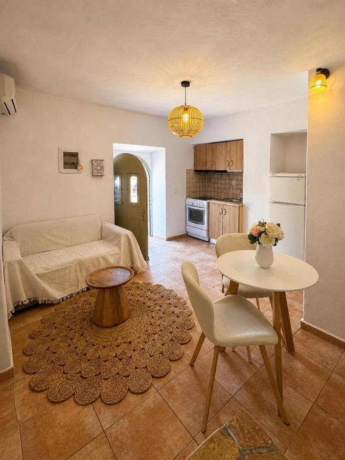 Azure Sea House - Ferienwohnung Avlémonas