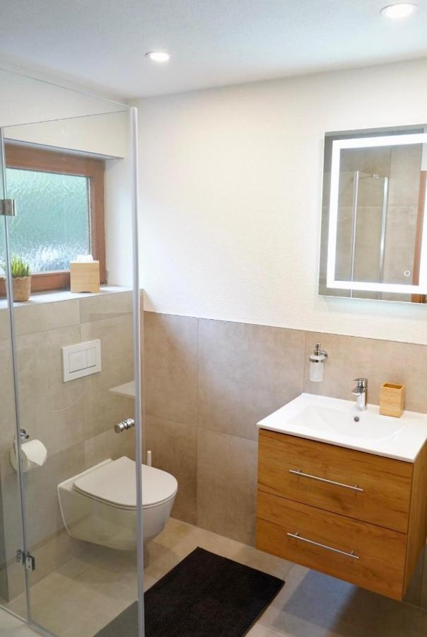 Modernes Apartment in ruhiger Lage - Ferienwohnung Burgrieden