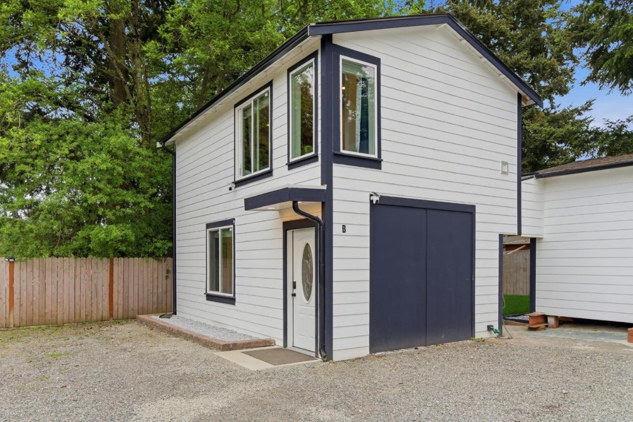Private 1BR Free Parking 10min Airport Easy Check-in - B&B Burien