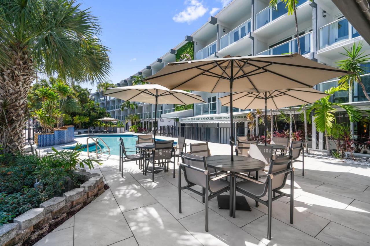 The Botanica King Suite - B&B Fort Lauderdale