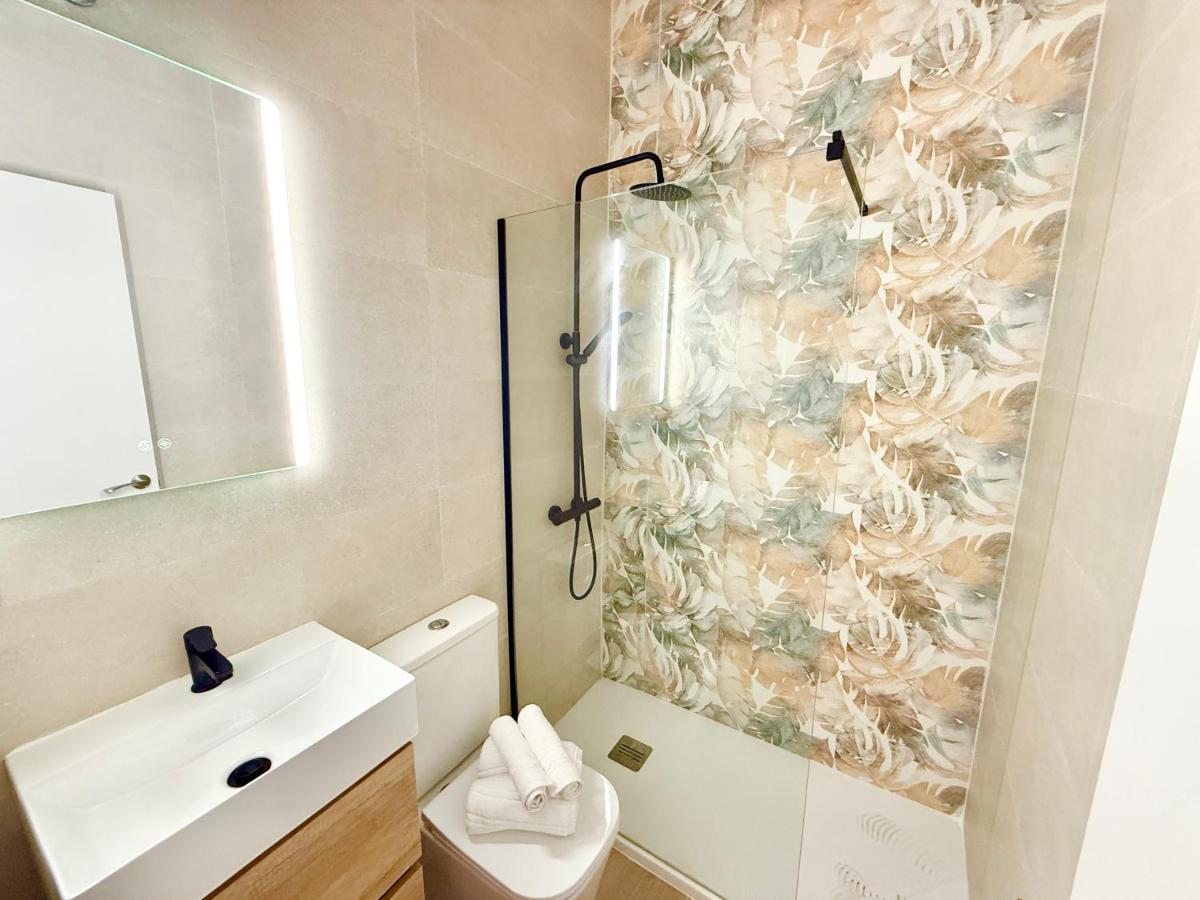 Palm 1 Centro - 5 Rooms - B&B Huelva