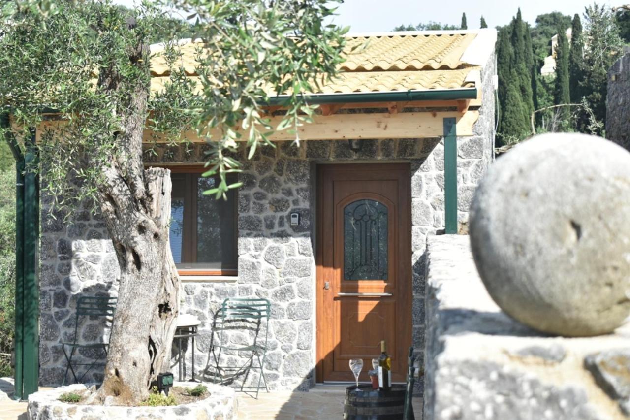 Tiny stone house - Corfu View - B&B Perama