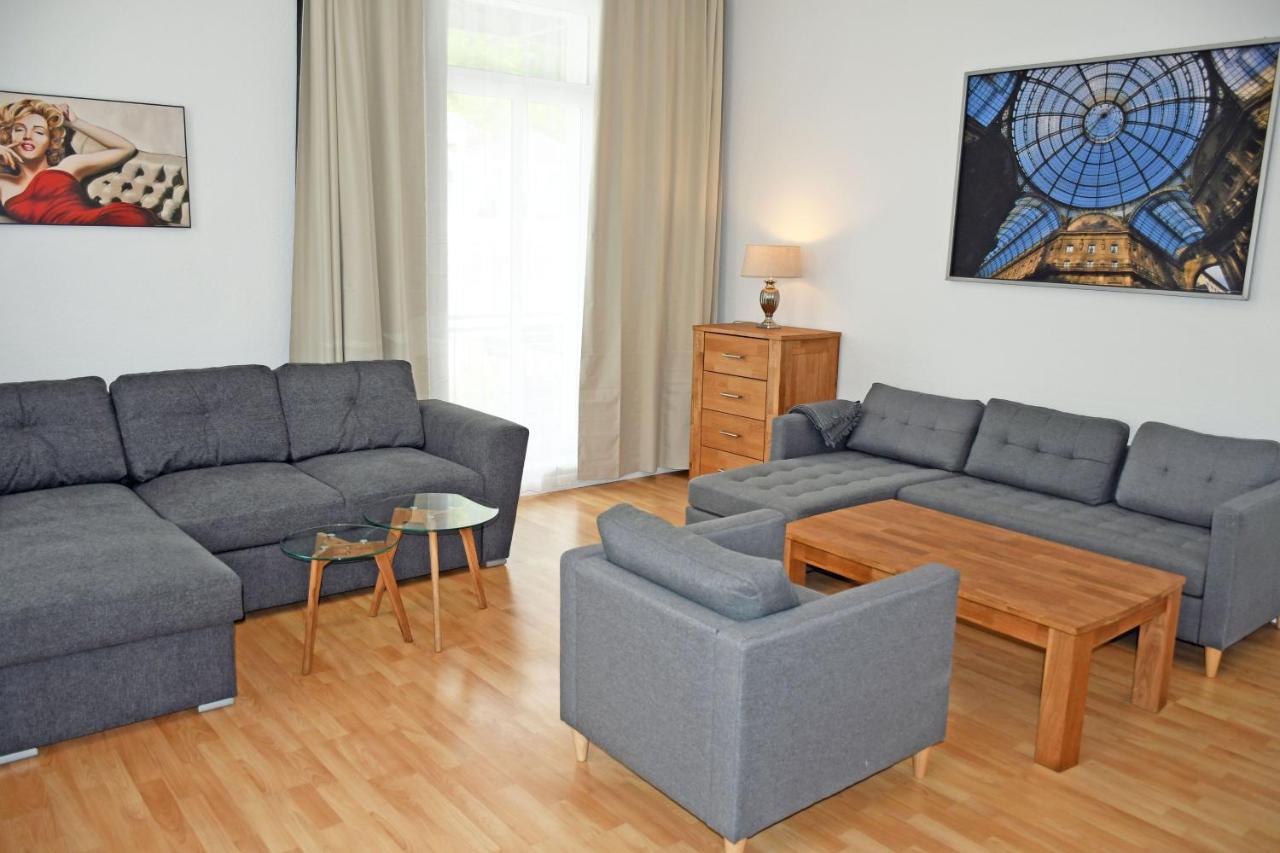 Appartamento con 2 Camere da Letto e Balcone