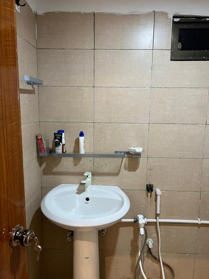 The Cozy 2BR APT at Gulshan Iqbal 13-E - Ferienwohnung Karatschi