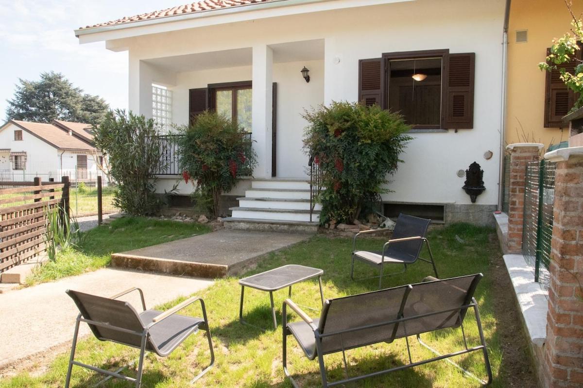 Villetta a due passi dal Castello Piovera - B&B Piovera