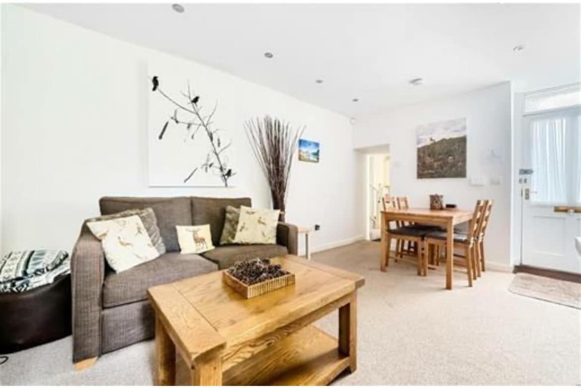 Entire Cosy Cottage near Keswick, Lake District - Chambres d'hôtes Cockermouth