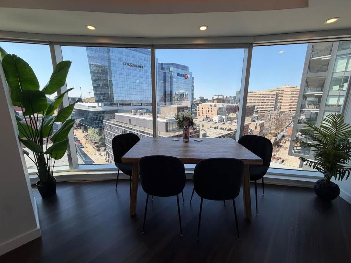 2 BR & 2 Bath luxury condo with amazing city views - B&B Halifax