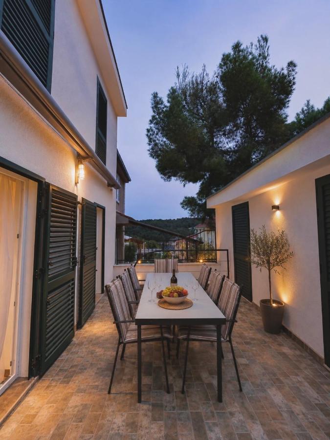 Apartmani Kuic - B&B Milna