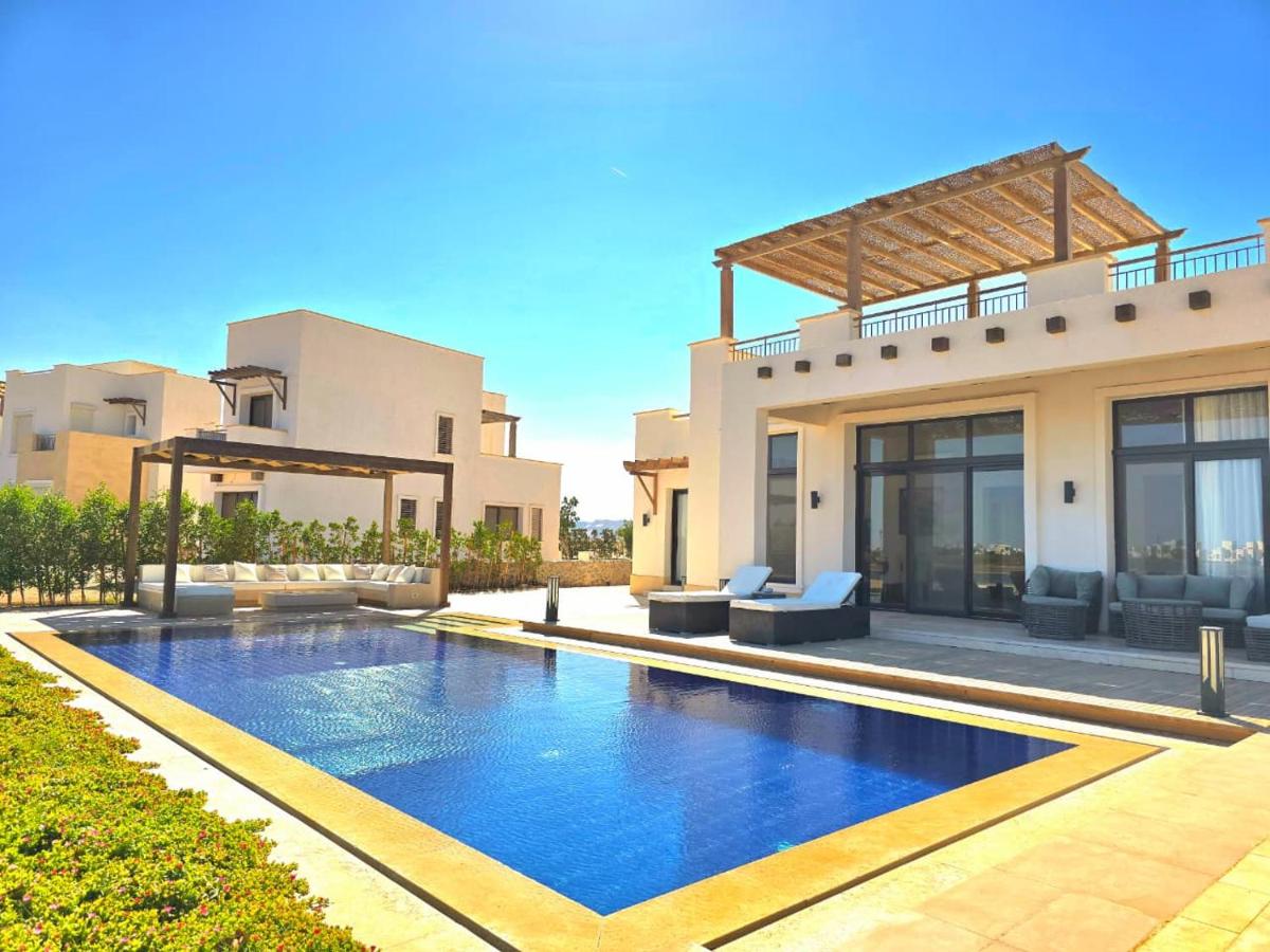 Stunning Villa with breathtaking golf & lake view - B&B Hurghada