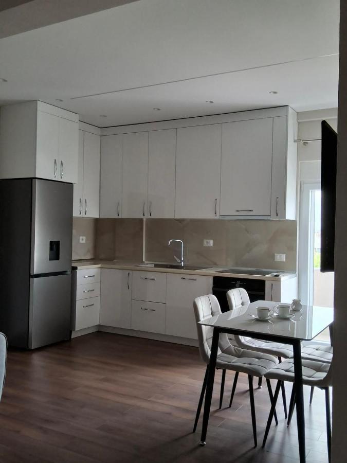 Strora's Apartments - B&B Durazzo