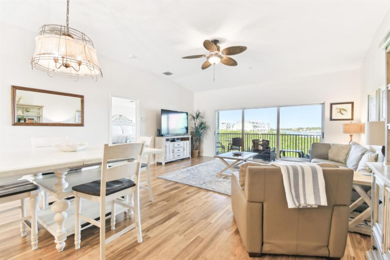Intracoastal Views Condo 3 min walk to beach! - B&B Clearwater Beach