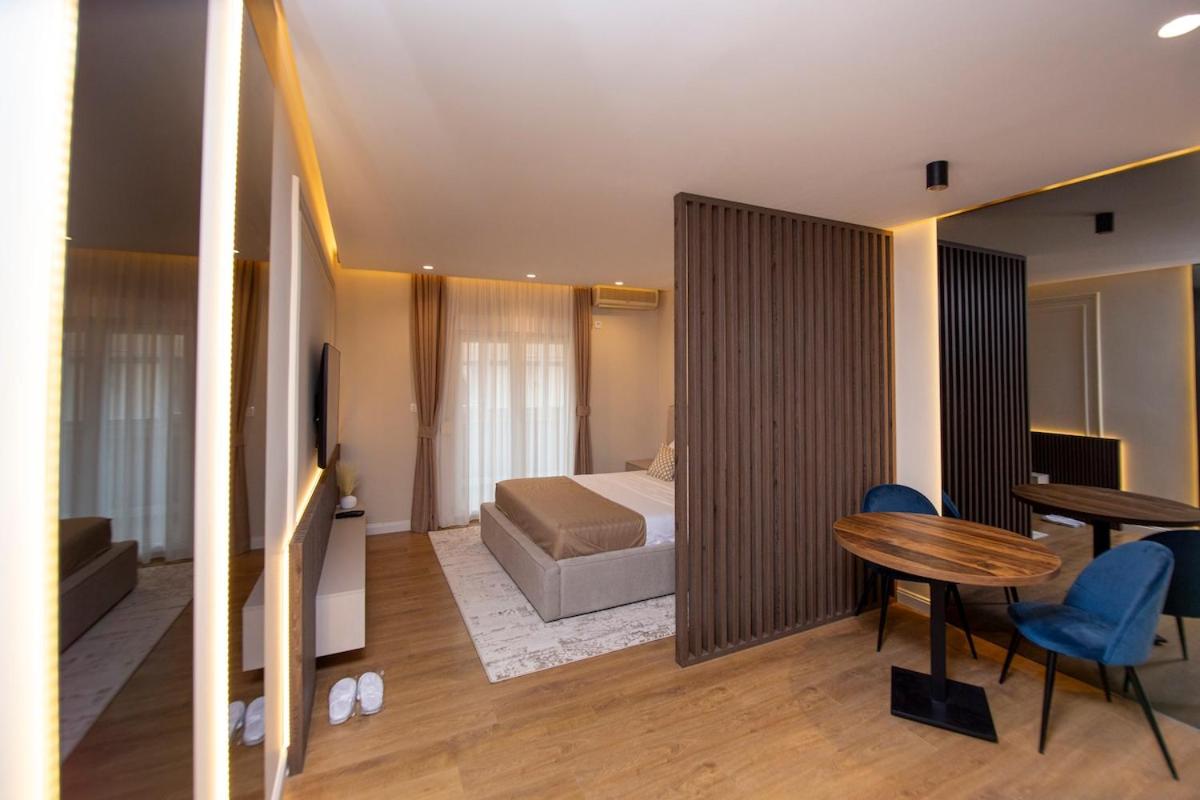 Elegant Designer's Studio - B&B Budva