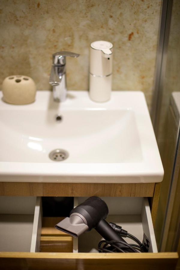 Elegant Designer's Studio - B&B Budva