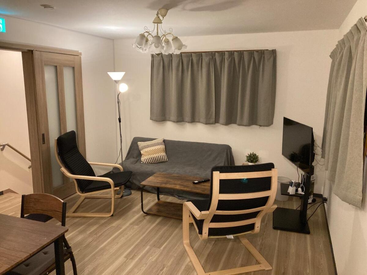 J HOUSE - Osaka Convenient Location Entire Private Second Floor - B&B Hirakata