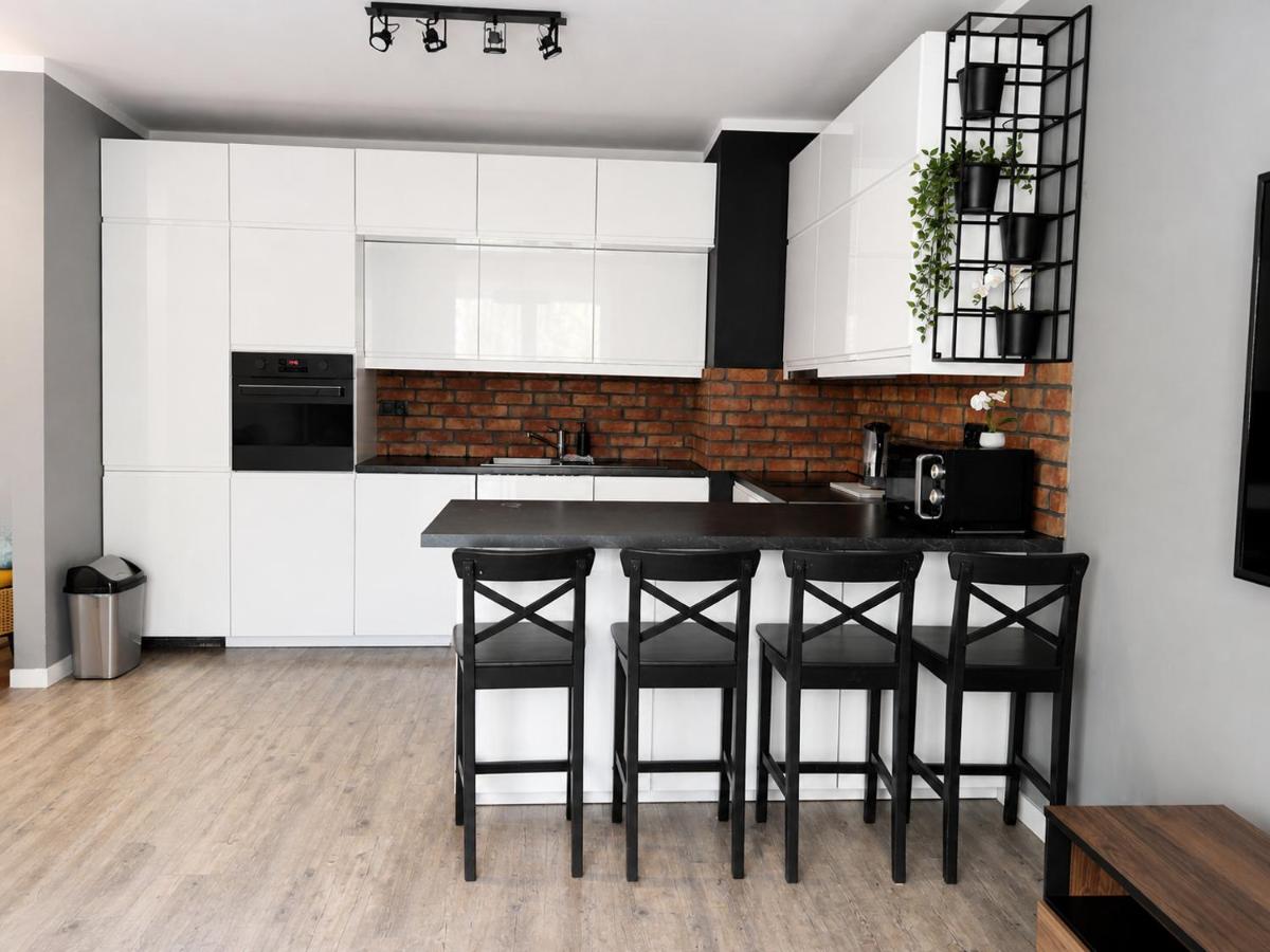 Uroczy Apartament z Garażem - Ferienwohnung Krakau