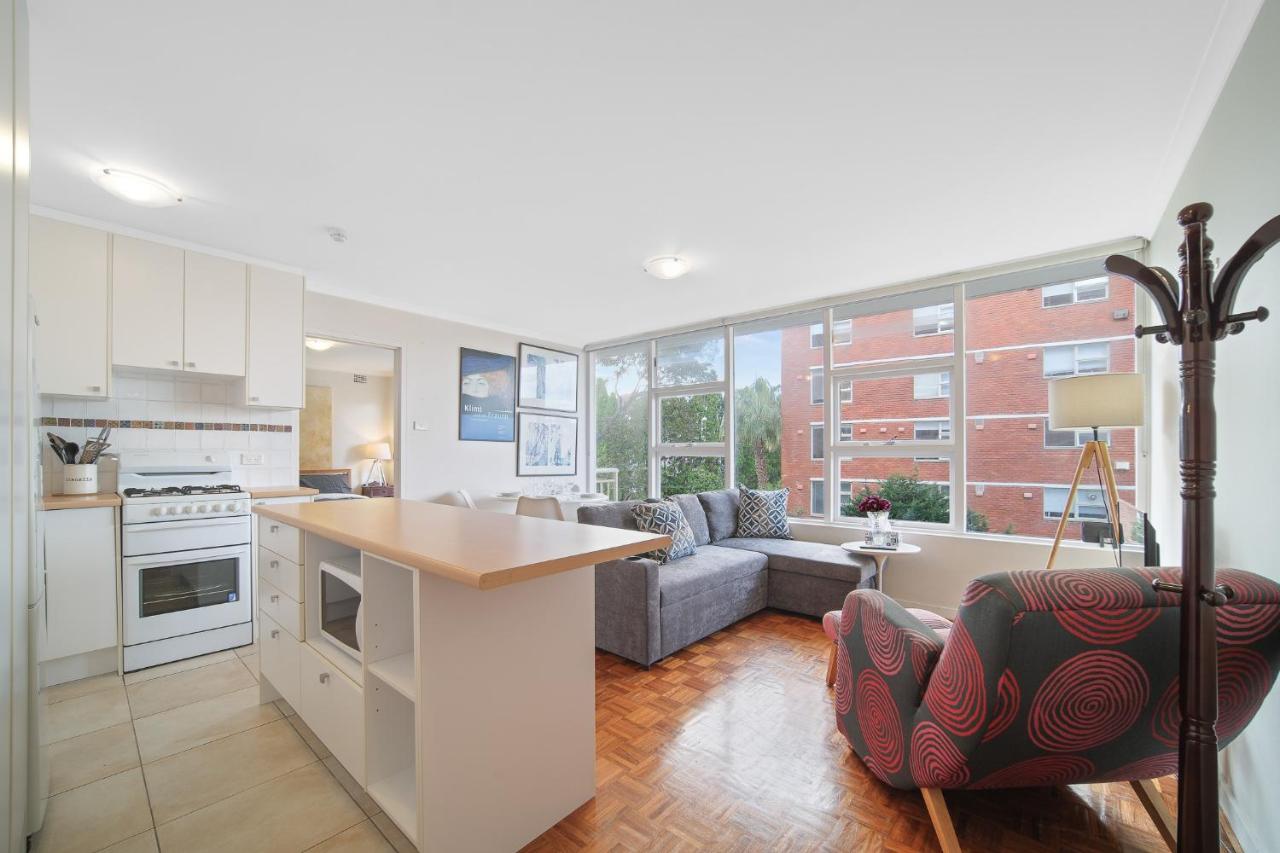 Cozy 1 Bed Harbour View Apartment and Free Carpark - B&B Sydney