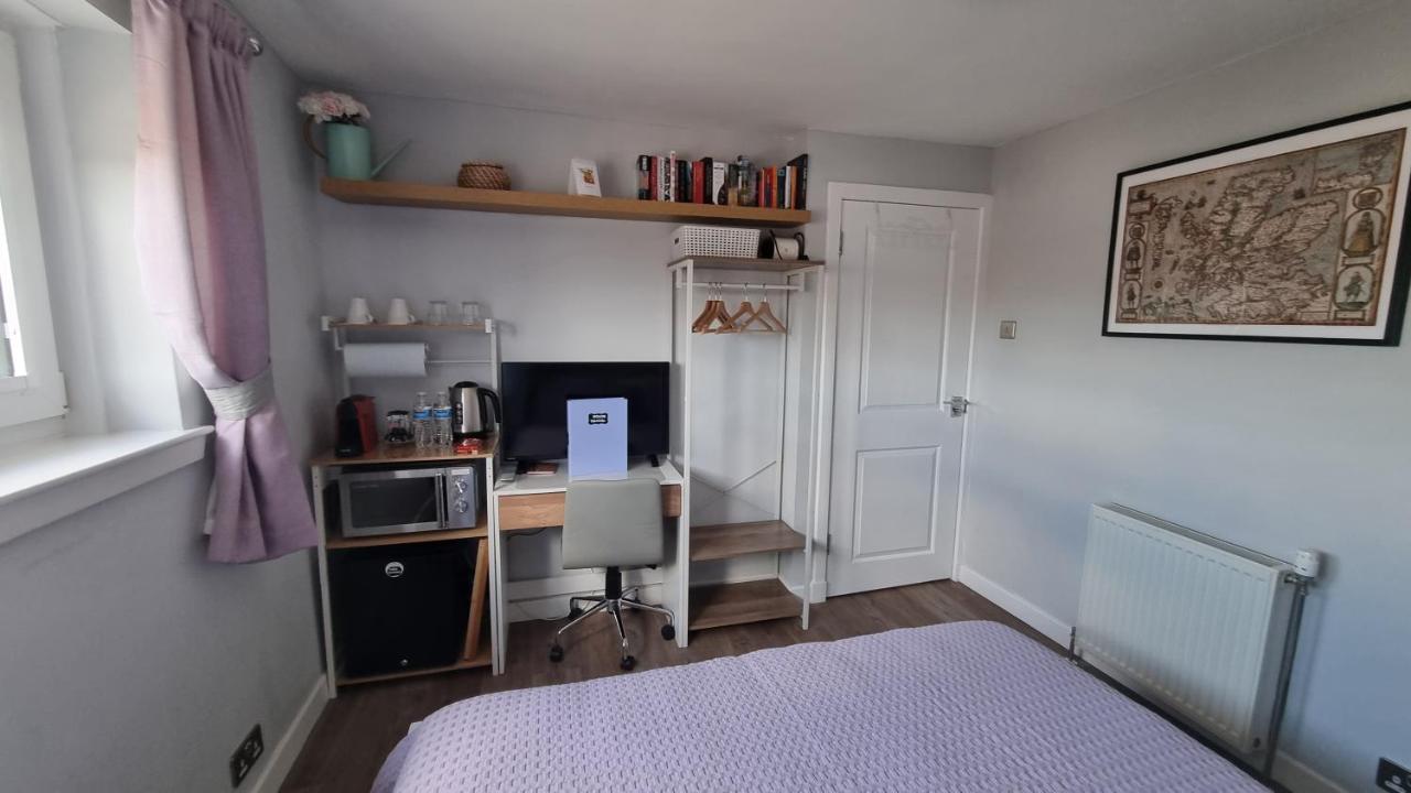 Innisfail Edi - double room with private bathroom - B&B Edinburgh