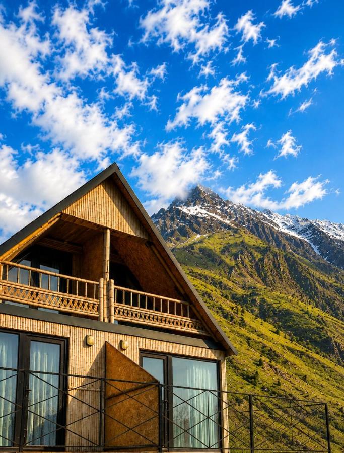 Bamboo Cottages Kazbegi - B&B Stepantsminda