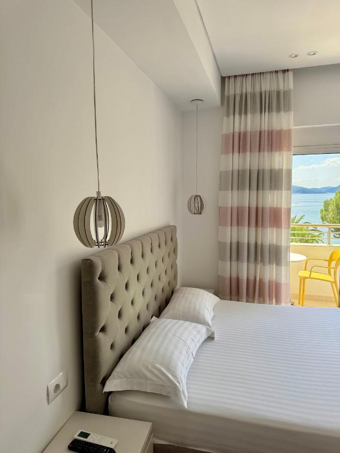 Elena Hotel - B&B Sarandë
