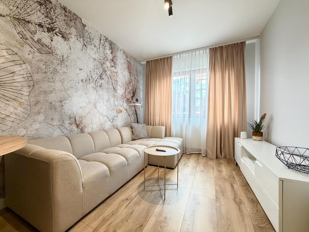 Kłodzka Homely Apartment by BookingHost - B&B Breslavia