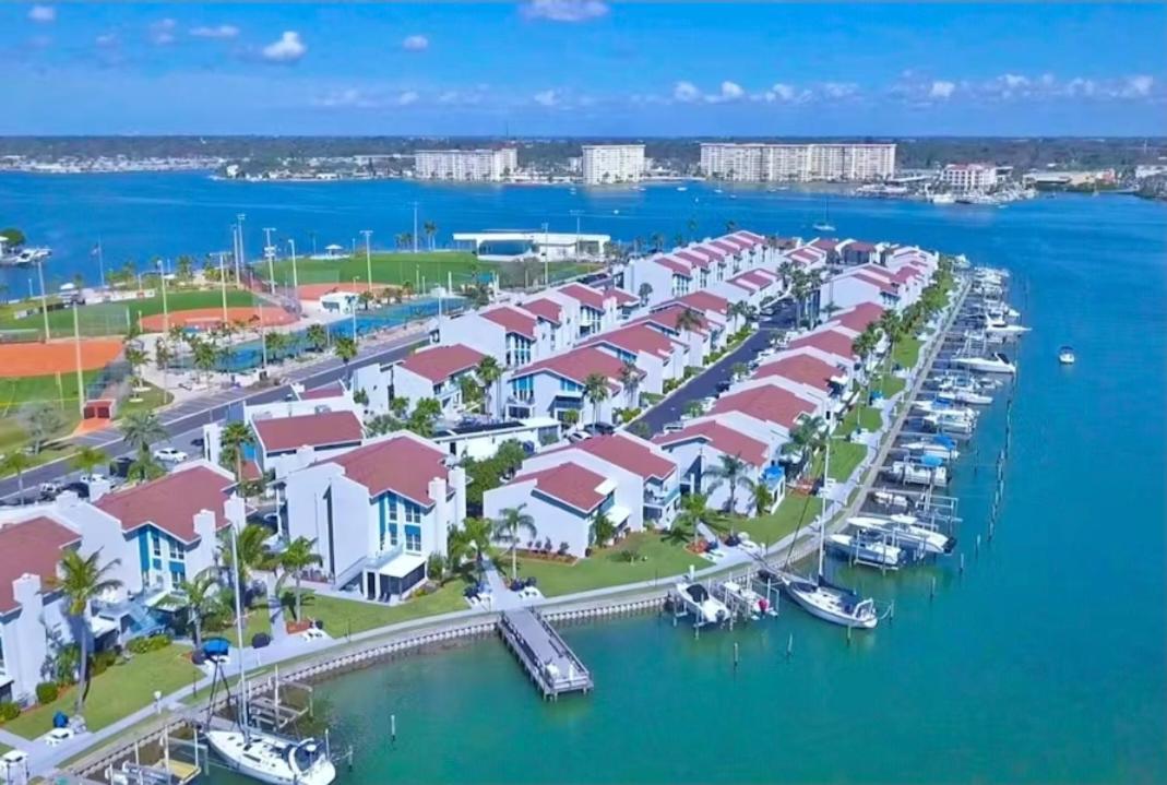 Slice of Heaven - Bed and Breakfast St. Pete Beach