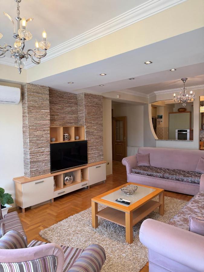 Alora Apartment Prizren - Bed and Breakfast Prizren