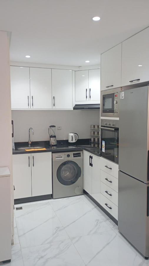 Chic appartement calme à une minute à pied de la plage - B&B Kenitra