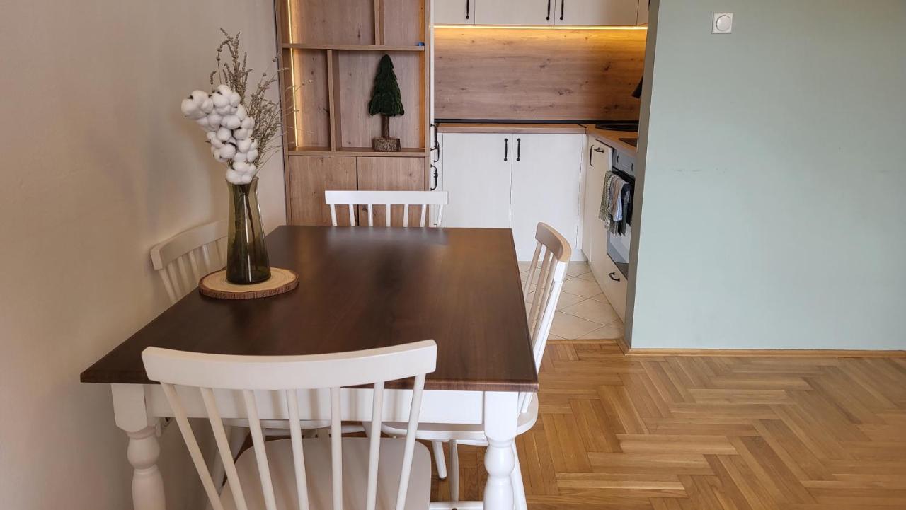 Cozy Apartment with Ljubovic View - B&B Podgorica