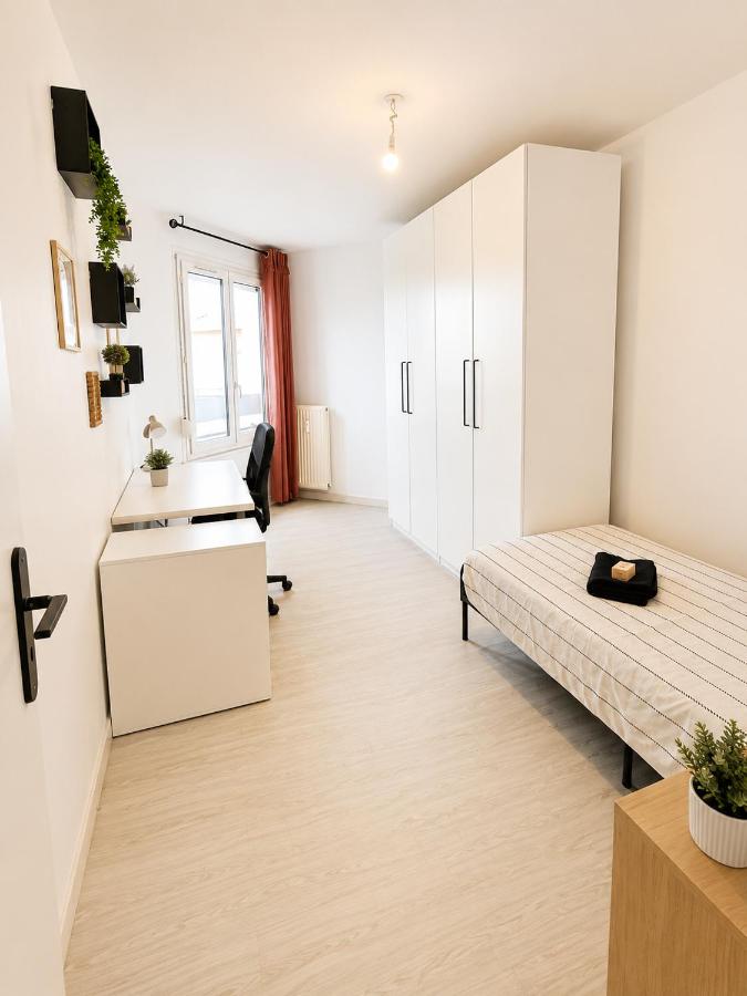 Le Daudet - Elégant 100 m2 - 3 chambres & 2 balcons - 7 min du centre-ville Reims - Chambres d'hôtes Reims