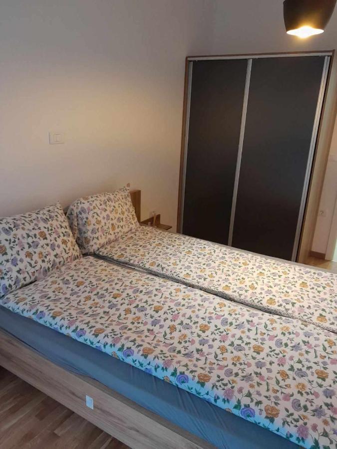 Apartman Ajan 7 - B&B Ocrida