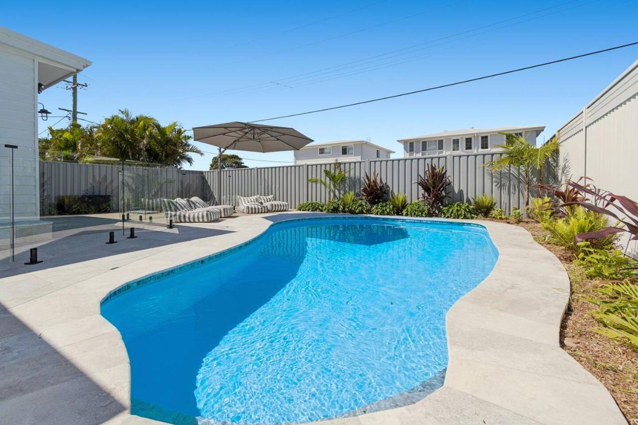 Windang Beach Escape - Seaside Bliss with Private Pool - Ferienwohnung Windang