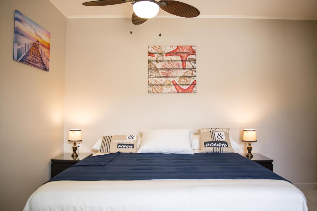 B&B Willemstad - The Pier Beach Inn & Suites - Bed and Breakfast Willemstad