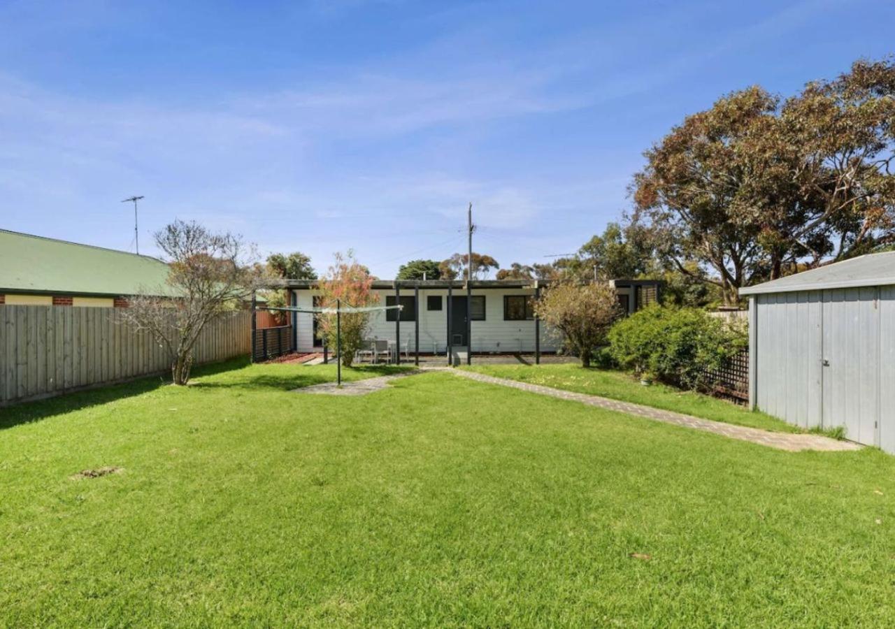 Bonnyvale Beach Shack- Pet friendly, walk to the beach! - B&B Ocean Grove
