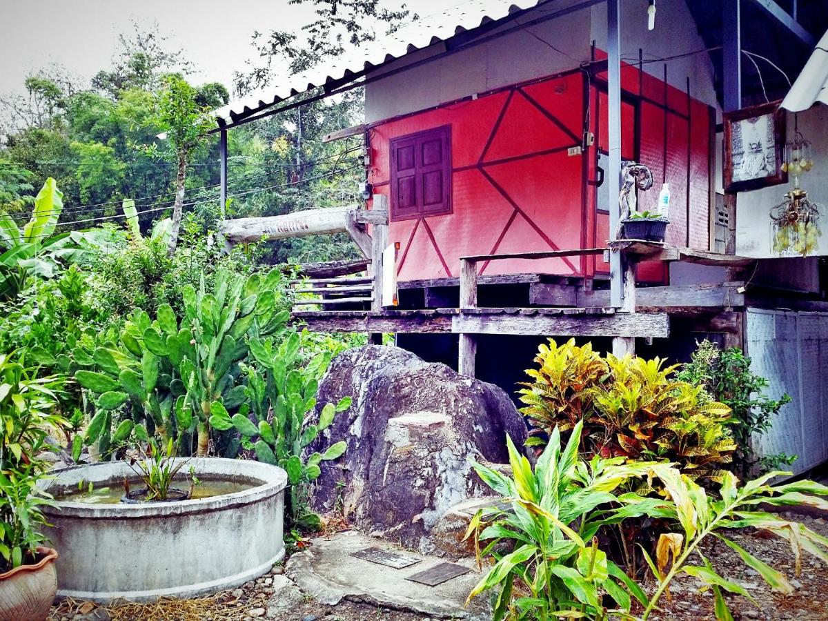 Baan Pai Likit - Bed and Breakfast Pai