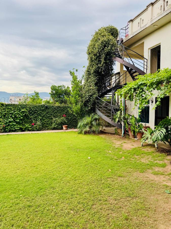 Private garden view Balcony Suite - B&B Islamabad