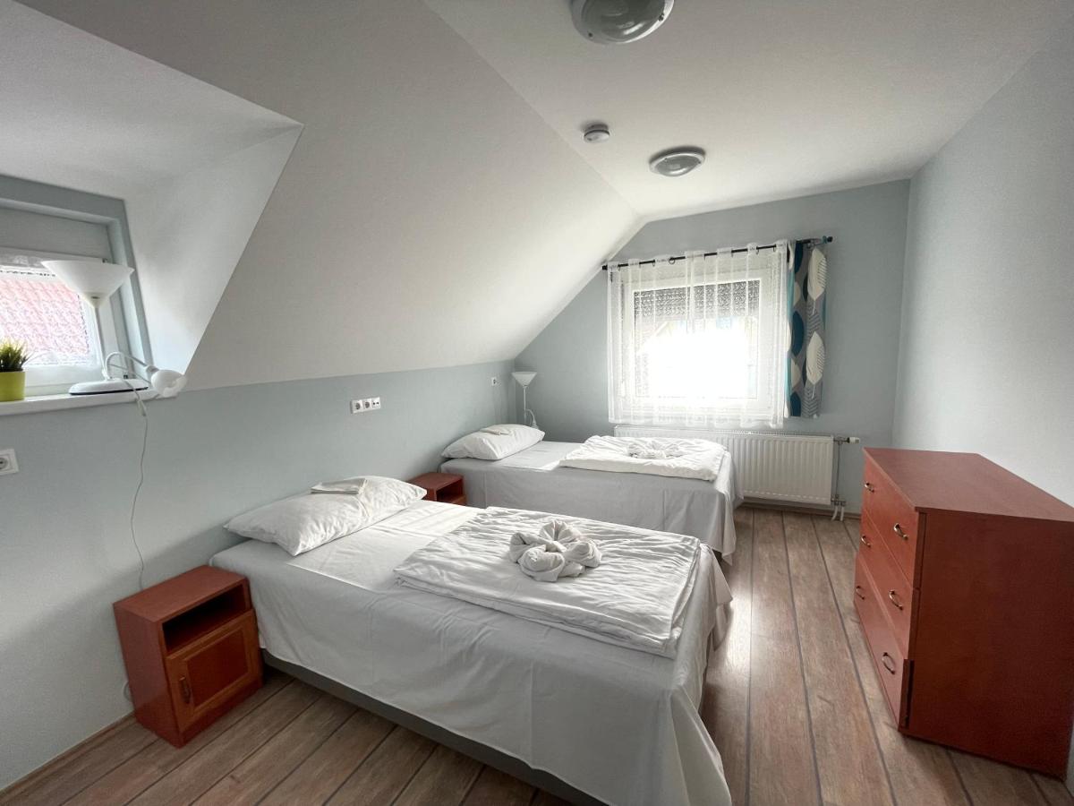 Délibáb Vendégház - B&B Kiskunmajsa