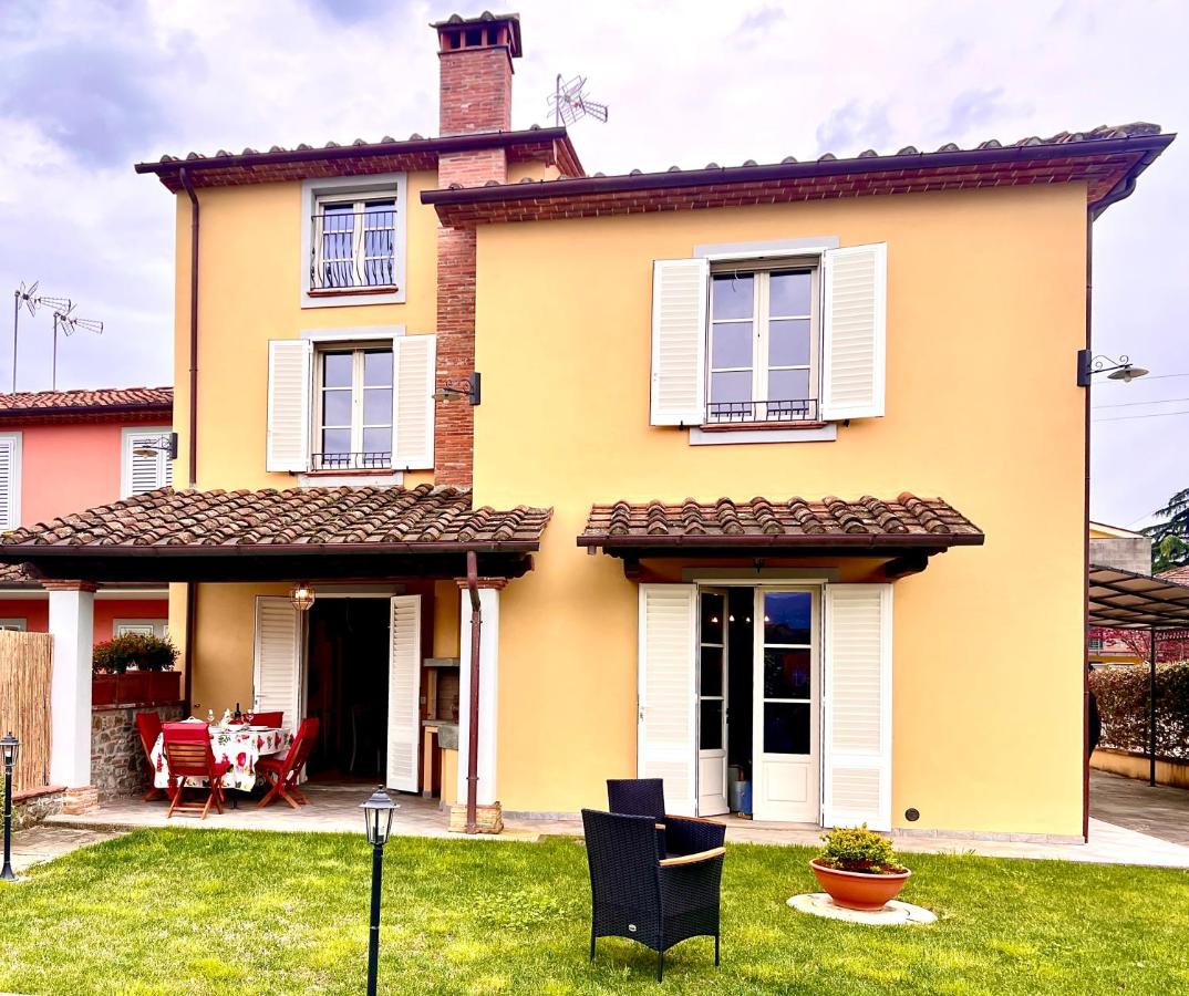 Villa Marta a Montecarlo - B&B Montecarlo