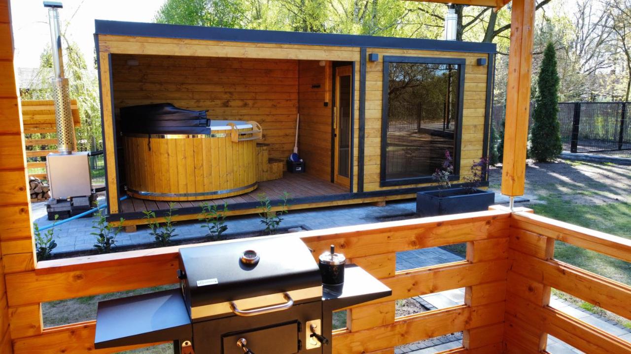 Zacisze domek z Jacuzzi & Sauna - B&B Chrołowice