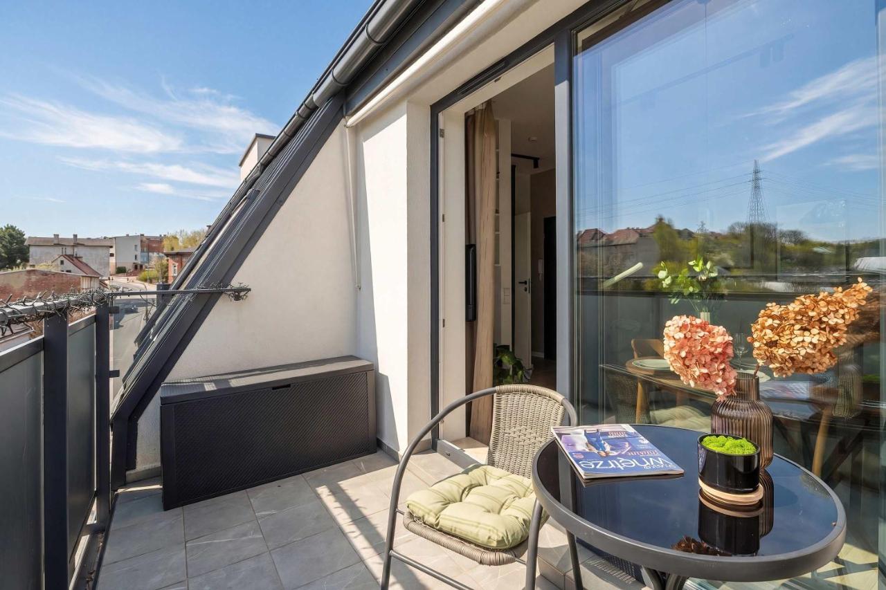 Bright & Cozy Apartment with Parking and Balcony by Noclegi Renters - B&B Bydgoszcz