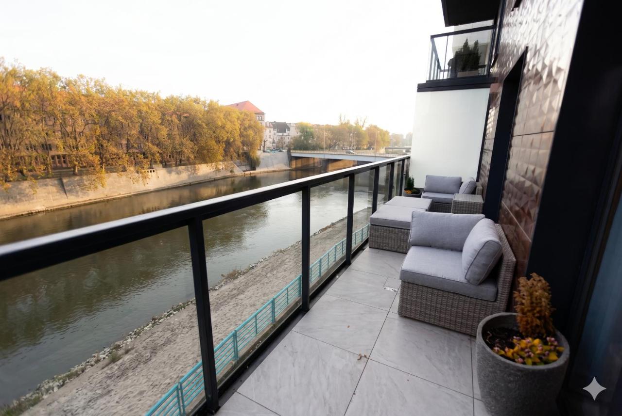 WA27 Riverside Premium Apartment, 200m to the Old Town - B&B Breslavia